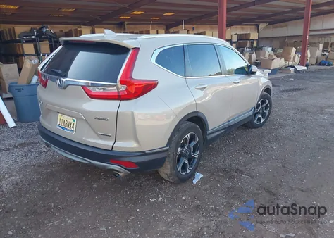 2018 Honda Cr-V Touring z USA, uszkodzony, nr VIN 5J6RW2H96JL000910